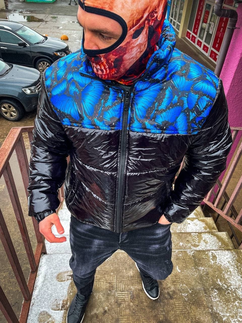 photo_2022-01-13_10-13-50 Мужская Стёганная Куртка в Черном Цвете - Укороченный Пуховик с Принтом