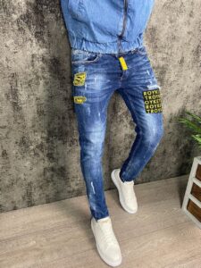Мужские Джинсы Синего Цвета с Потертостям - Джинсовые Штаны с Надписью