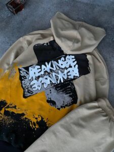 Мужской Спортивный Костюм Бежевый Оверсайз – с Принтомами Надписями на Манжетах (Худи + Штаны)