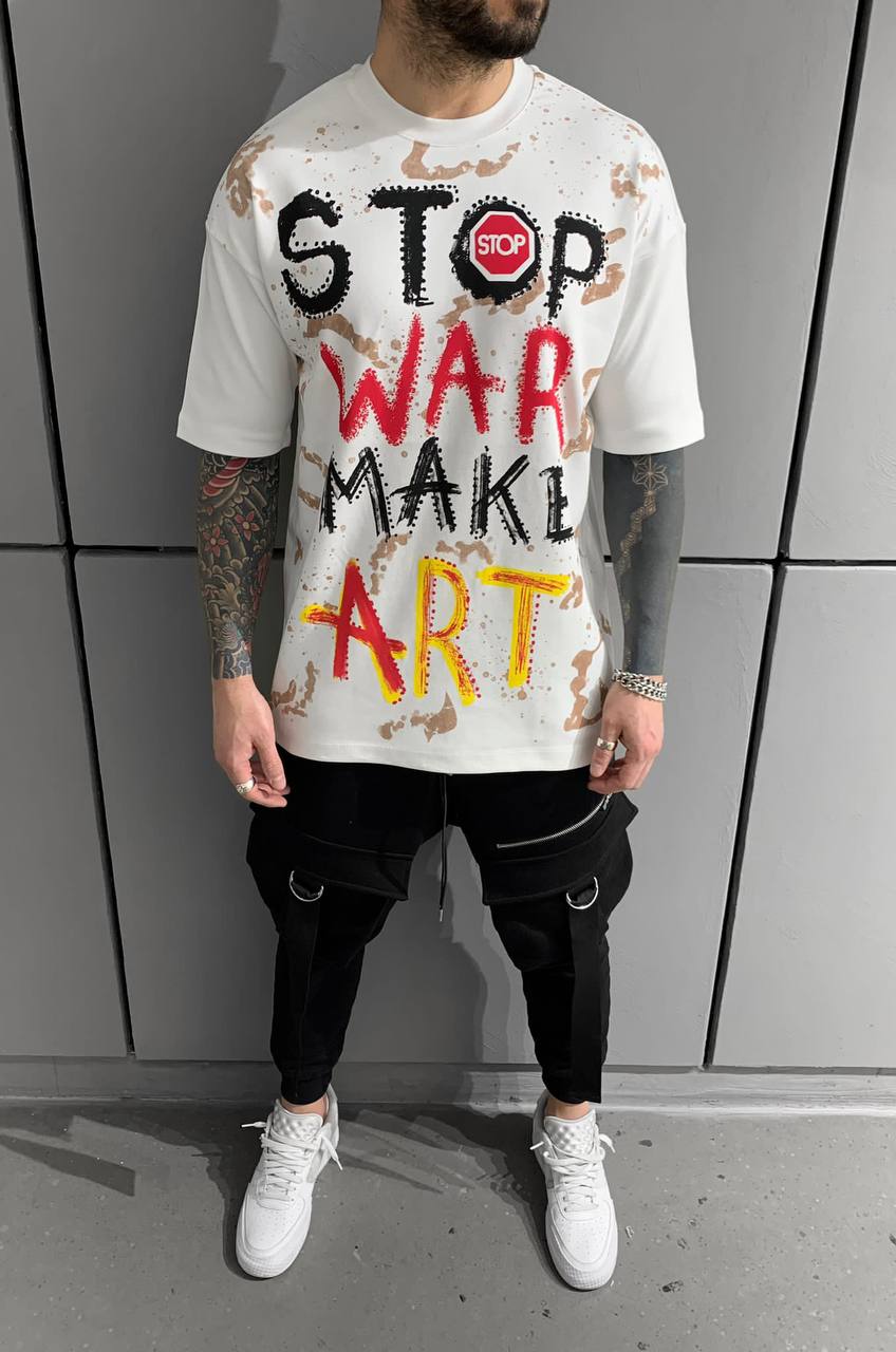 photo_2022-04-21_13-45-46 Мужская Белая Футболка Свободного Кроя - в Ярких Принтах Надписях и Брызгах Краски