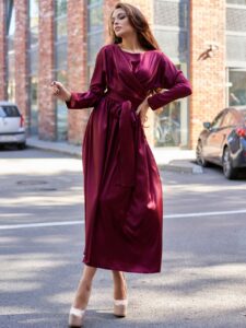 Женское Бордовое Шелковое Платье Мадейра - Длина Миди с Поясом и Длинными Рукавами