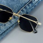 Мужские Стильные Черные Солнцезащитные Очки с Металлической Золотистой Оправой