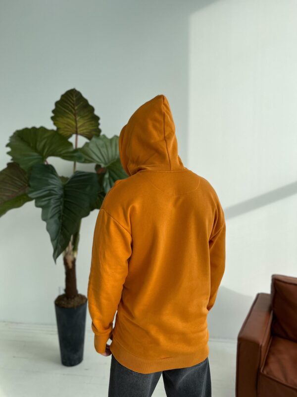 Мужское Оранжевое Худи - Свободного Кроя на Тонком Флисе с Модными Вышивками