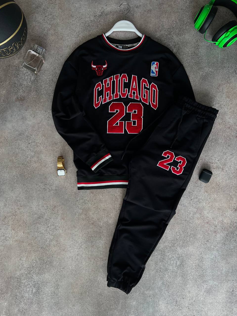 photo_2022-09-17_10-29-46 Мужской Черный Спортивный Костюм Chicago Bulls – Чикаго Буллз Коттоновый Оверсайз с Нашивками