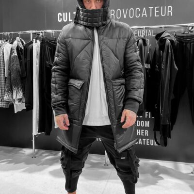 Мужская Зимняя Черная Куртка Удлиненная - с Капюшоном и Накладными Карманами