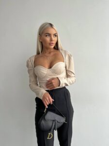 Женский Бежевый Кожаный Топ Бюстье с Фигурным Вырезом Декольте и Объемными Рукавами