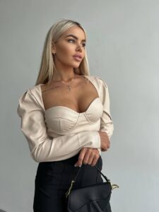 Женский Бежевый Кожаный Топ Бюстье с Фигурным Вырезом Декольте и Объемными Рукавами