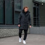 Мужская Длинная Зимняя Черная Куртка Парка - Прямого Кроя с Капюшоном и Манжетами