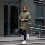 Мужская Длинная Зимняя Куртка Парка Цвета Хаки - Прямого Кроя с Капюшоном и Манжетами