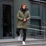 Мужская Длинная Зимняя Куртка Парка Цвета Хаки - Прямого Кроя с Капюшоном и Манжетами