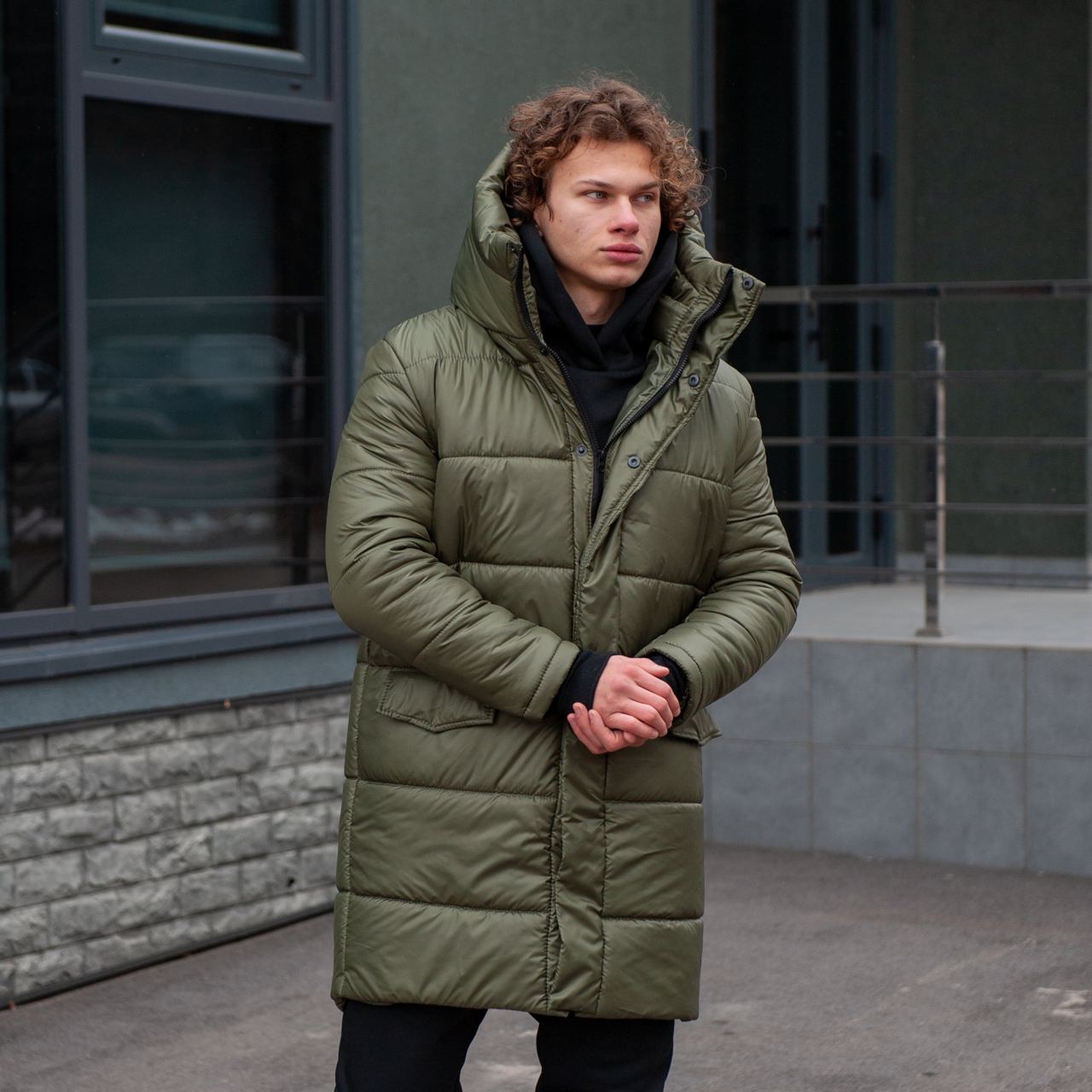 photo_2023-01-09_14-41-32 Мужская Длинная Зимняя Куртка Парка Цвета Хаки - Прямого Кроя с Капюшоном и Манжетами