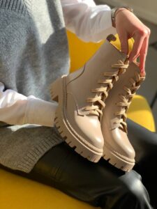 Женские Зимние Ботинки Беживые - Высокие из Натуральной Кожи с Мехом