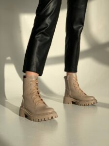 Женские Зимние Ботинки Беживые - Высокие из Натуральной Кожи с Мехом