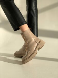 Женские Зимние Ботинки Беживые - Высокие из Натуральной Кожи с Мехом