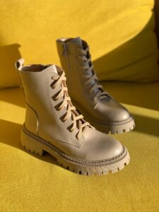 Женские Зимние Ботинки Беживые - Высокие из Натуральной Кожи с Мехом