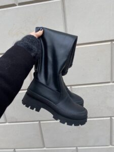 Женские Зимние Черные Сапоги - Высокие из Натурально Кожи с Мехом