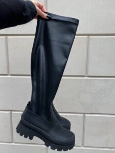 Женские Зимние Черные Сапоги - Высокие из Натурально Кожи с Мехом