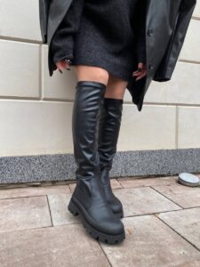 Женские Зимние Черные Сапоги - Высокие из Натурально Кожи с Мехом
