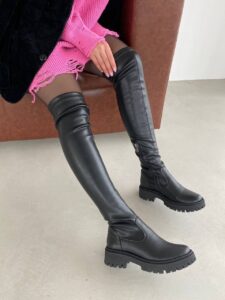 Женские Демисезонные Черные Сапоги Ботфорты - Высокие из Натурально Кожи с Байкой