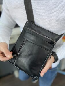 Мужская Кожаная Черная Сумка Мессенджер Через Плечо на Молниях