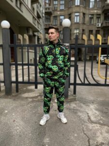 Мужской Черный Костюм из Плащевки в Принт Смайлах - Анорак + Штаны