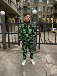 Мужской Черный Костюм из Плащевки в Принт Смайлах - Анорак + Штаны