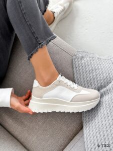 Женские Демисезонные Кроссовки Белые Бежевые из Экозамши Экокожи внутри Текстиль