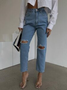 Женские Голубые Джинсы Прямого Кроя - Укороченные с Высокой Талией и Рваными Коленями