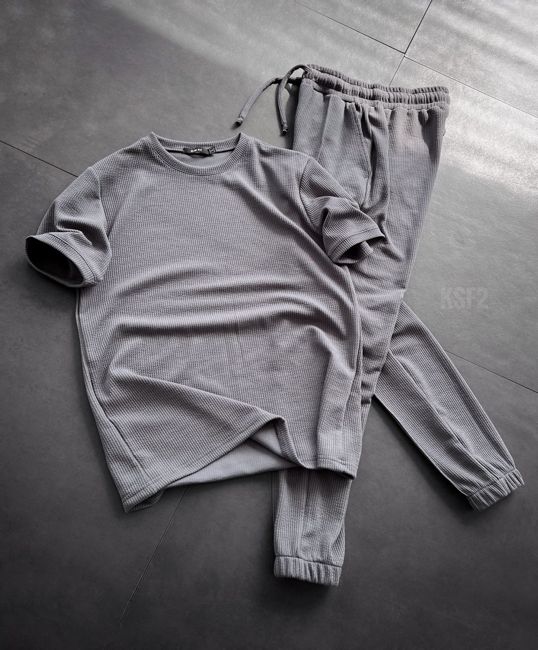 photo_2023-05-09_10-21-48 Мужской Летний Трикотажный Серый Костюм Вязка - Футболка + Штаны со Швами Стрелками Спереди