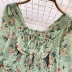 Женская Зеленая Блуза в Цветочный Принт с Пышными Рукавами и Резинкой на Талии