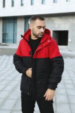 Мужская Демисезонная Черно-Красная Куртка - Свободная с Капюшоном и Манжетами на Липучках