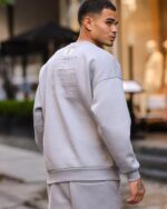 Мужской Серый Костюм Свободного Кроя с Нашивками - Свитшот Оверсайз + Штаны Джоггеры