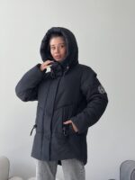 Женская Удлиненная Зимняя Черная Куртка - Объемная с Капюшоном