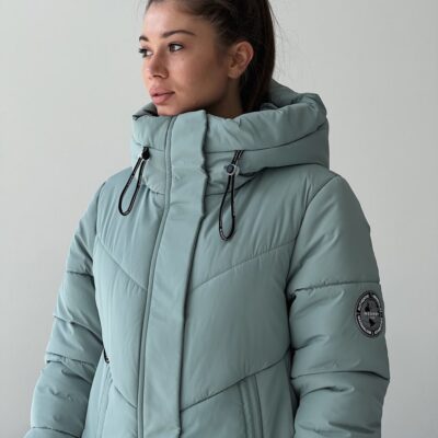 Женская Удлиненная Зимняя Фисташковая Куртка - Объемная с Капюшоном