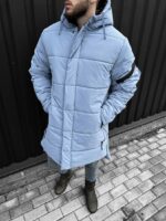 Мужская Удлиненная Зимняя Серо-Голубая Куртка - Стеганая с Капюшоном и Карманом на Рукаве