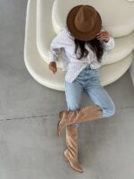 Женские Демисезонные Бежевые Сапоги Казаки - Высокие Замшевые на Байке