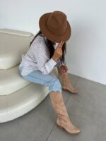 Женские Демисезонные Бежевые Сапоги Казаки - Высокие Замшевые на Байке