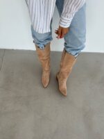 Женские Демисезонные Бежевые Сапоги Казаки - Высокие Замшевые на Байке