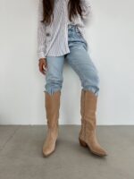 Женские Демисезонные Бежевые Сапоги Казаки - Высокие Замшевые на Байке