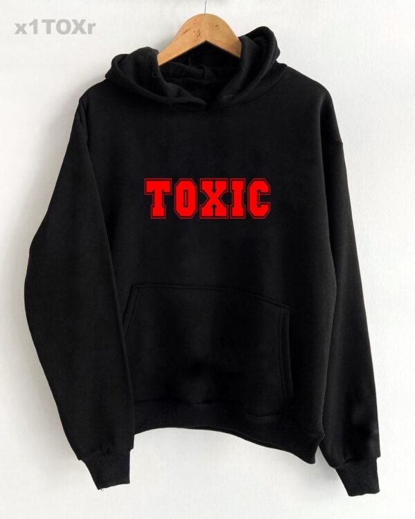 Мужское Черное Худи Оверсайз с Красной Надписью TOXIC