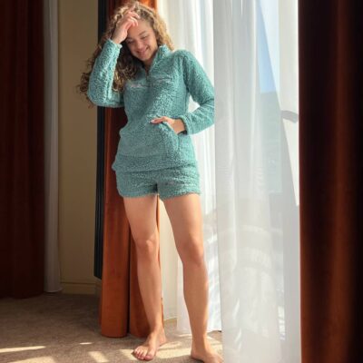 Женская Плюшевая Мятная Пижама с Вышивкой на Груди - Кофта + Шорты