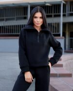 Женский Теплый Черный Свитшот Иланда на Флисе с Замком