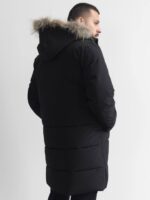 Мужская Удлиненная Зимняя Черная Куртка Водоотталкивающая с Мехом на Капюшоне