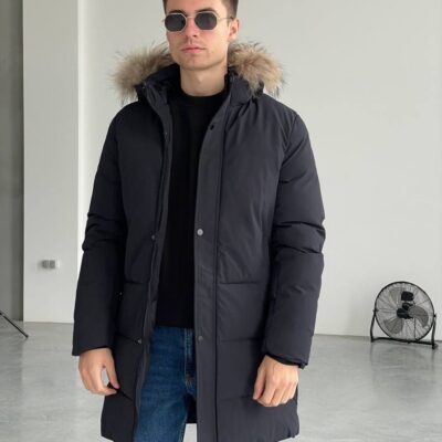 Мужская Удлиненная Зимняя Темно-Синяя Куртка Водоотталкивающая с Мехом на Капюшоне