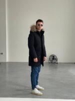 Мужская Удлиненная Зимняя Темно-Синяя Куртка Водоотталкивающая с Мехом на Капюшоне