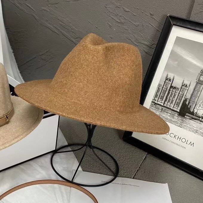 Женская Демисезонная Шерстяная Шляпа Цвета Кэмел - Круглая с Ремешком ...