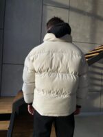 Мужская Дутая Светло-Бежевая Куртка Оверсайз ЕвроЗима с Кулисками и Высоким Воротником