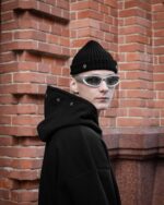 Мужская Черная Шапка Бини с Пришитыми Металлическими Крестами