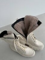 Женские Зимние Кожаные Молочные Ботинки Берцы - Высокие на Тракторной Подошве
