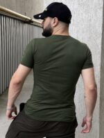 Мужская Приталенная Футболка Хаки с Круглым Вырезом и Вышитым Тризубом